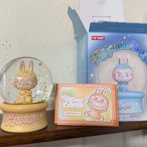 Pop Mart Big Into Energy Labubu Snowglobe - Happiness